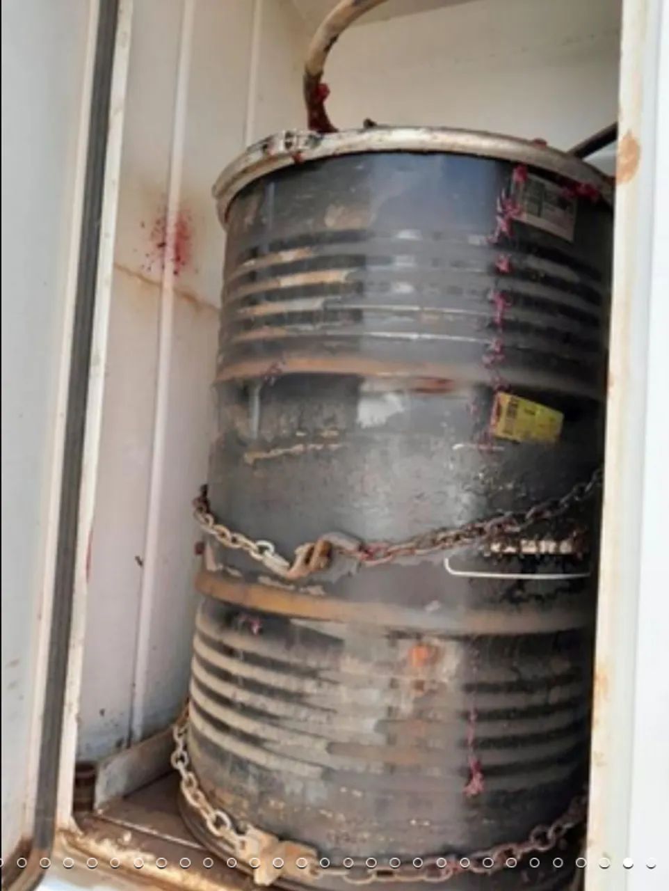 Caminhão MB2729 com comboio de lubrificação Gascom de 8 mil litros, 2013 - Foto 12