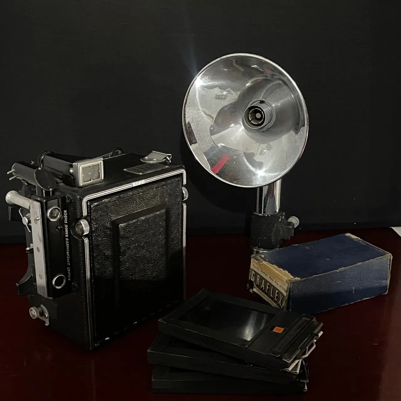 Câmera Graflex Speed Graphic + Flash e 3 Backs 2 1/4" x 3 1/4" - Foto 6