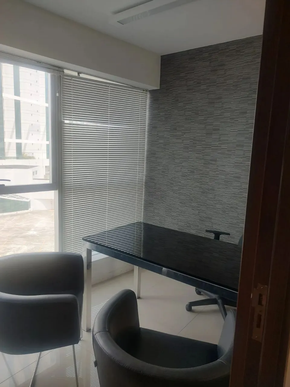 MUNDO PLAZA - SALA COMERCIAL PARA LOCAÇÃO OU VENDA, 34M² COM 1 VAGA DE GARAGEM