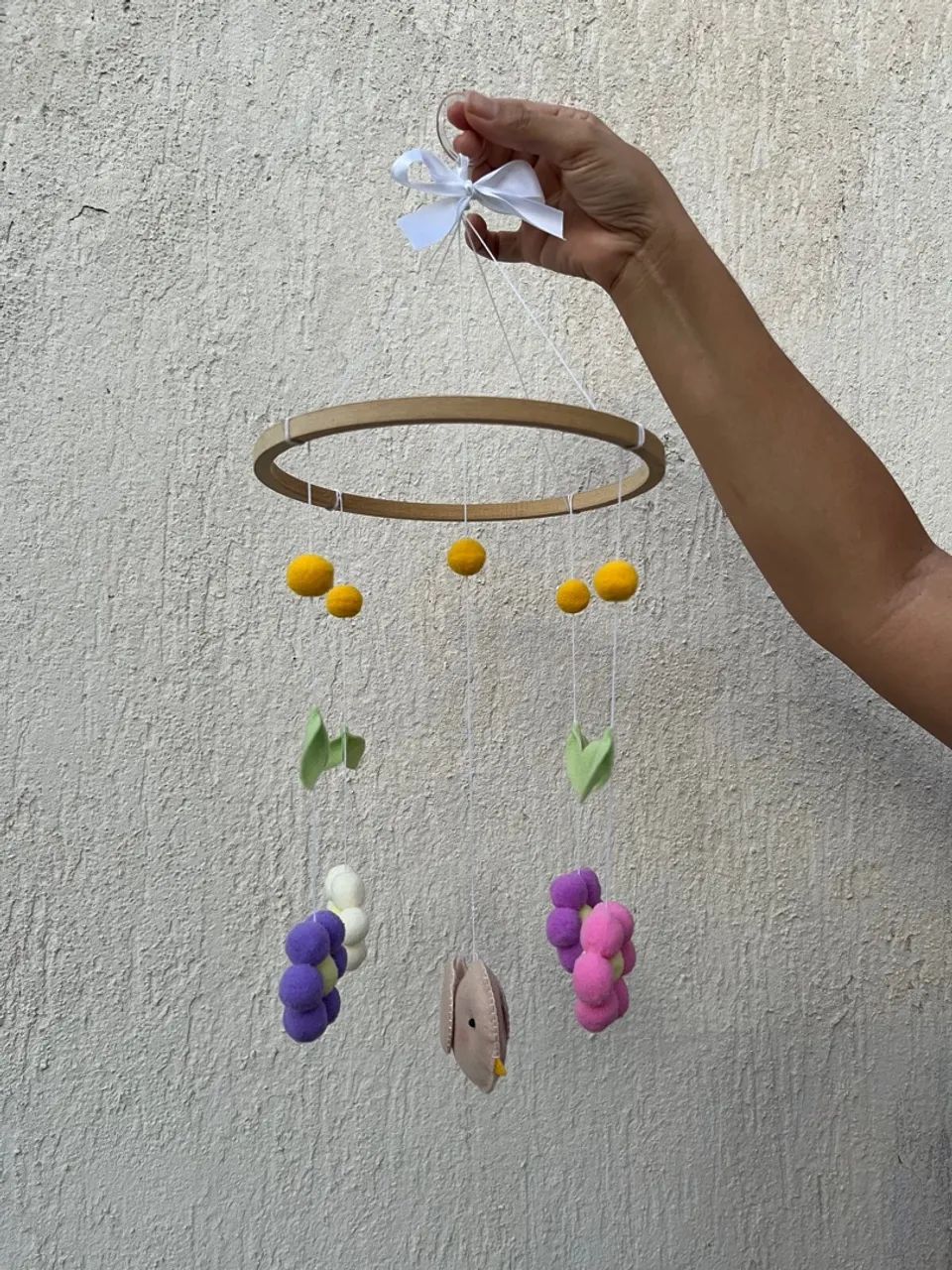 Móbile de feltro para berço - passarinhos e flores - Foto 2