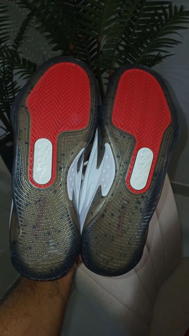 Tênis Jordan Air Zion - n.40/41 - Foto 3