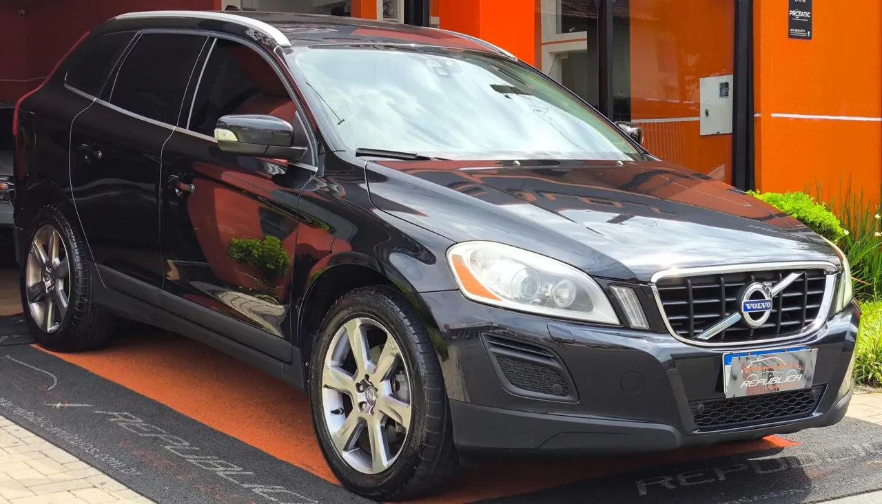 Volvo Xc60 2.0 T5 DYNAMIC FWD TURBO GASOLINA 4P AUTOMÁTICO 2013