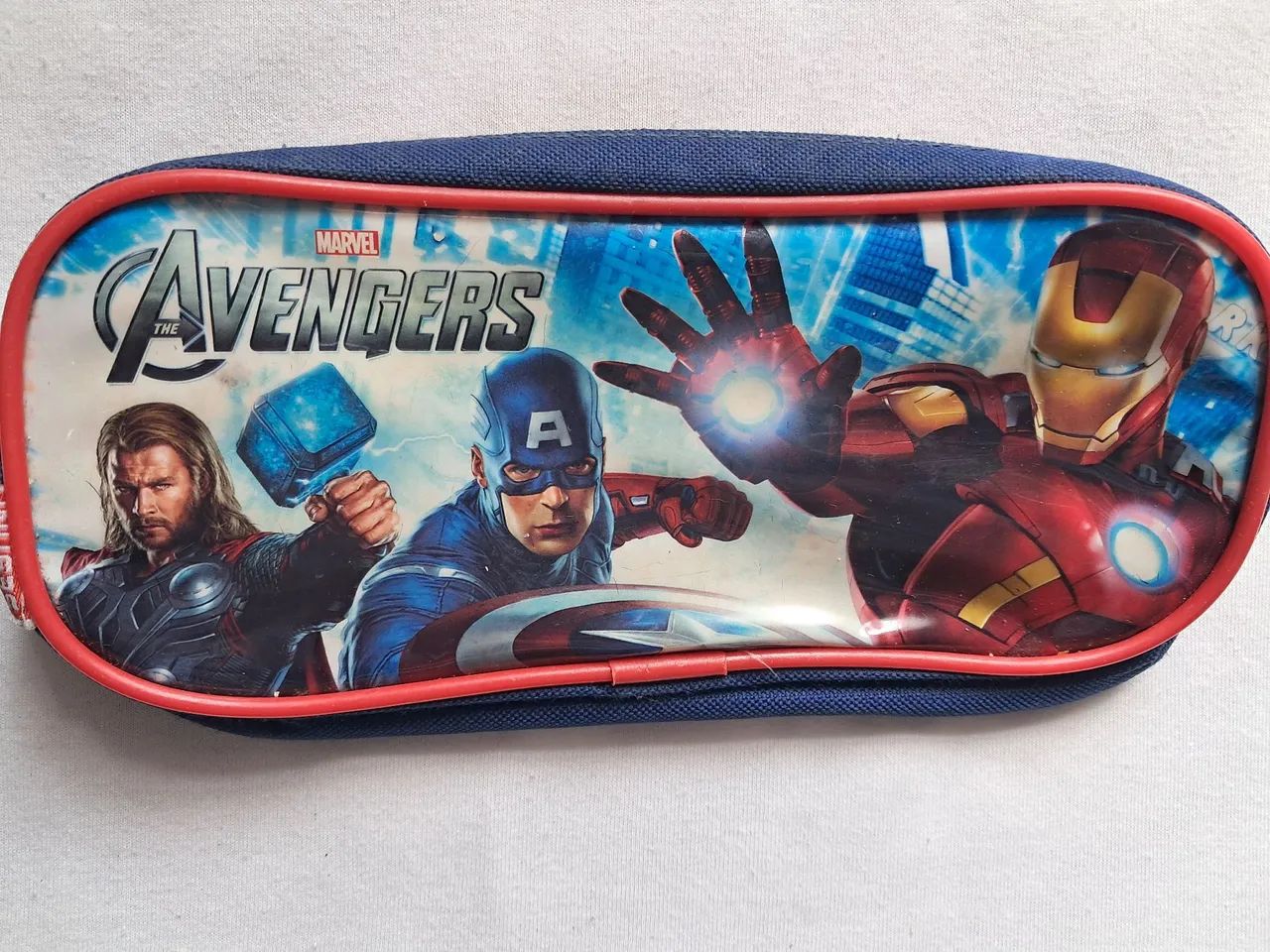 Estojo Avengers