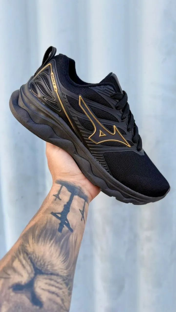 Mizuno esportivo space 3