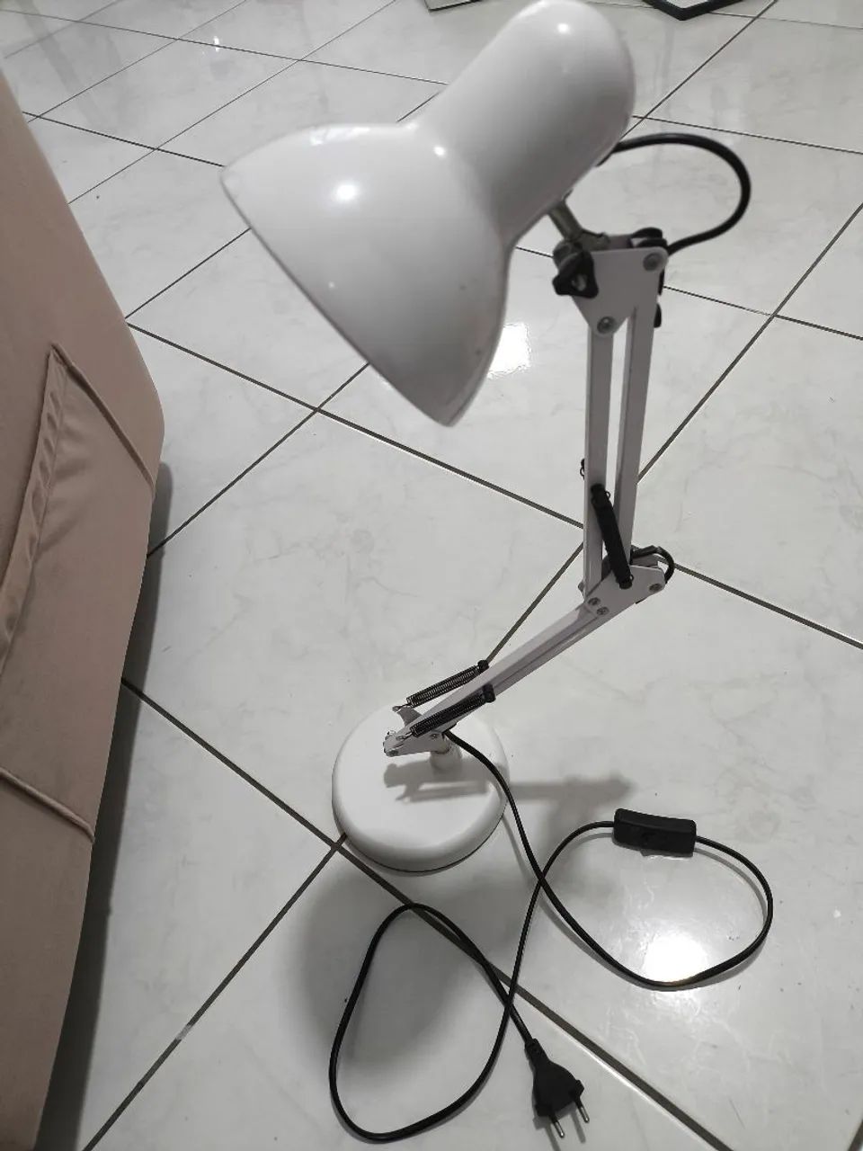Luminária de mesa 64294490217475120