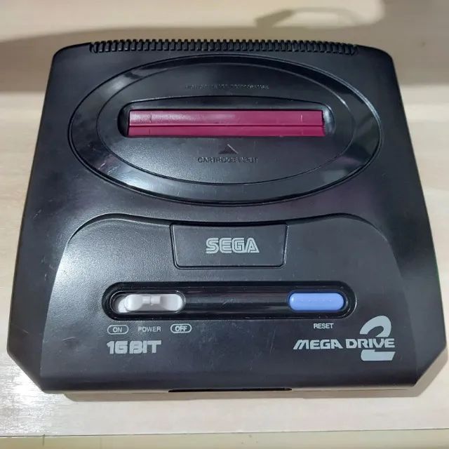 Mega Drive 2 Versão asiática com slot para Sega CD funcionando perfeitamente
