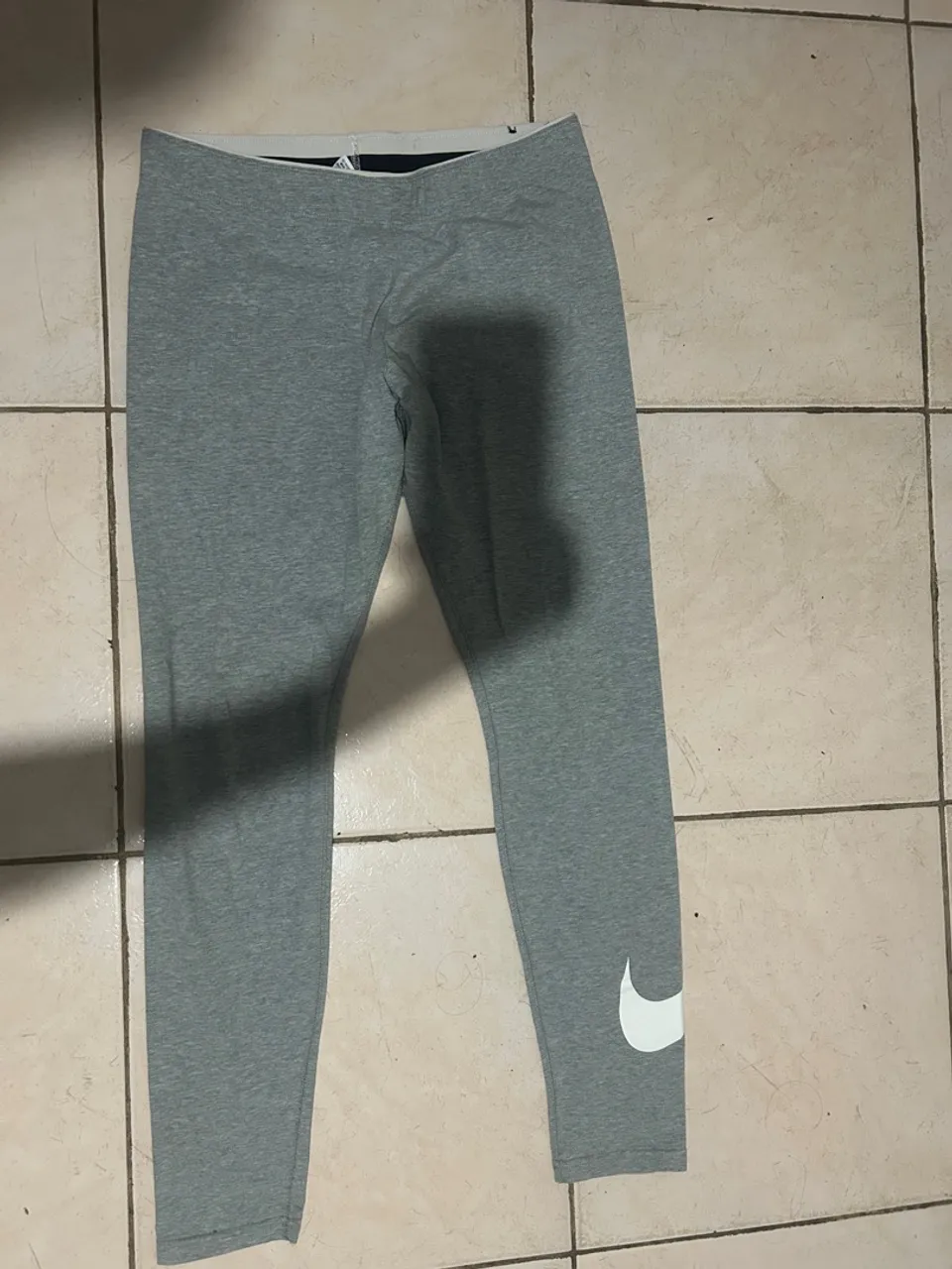 Calça Legging Nike Cinza