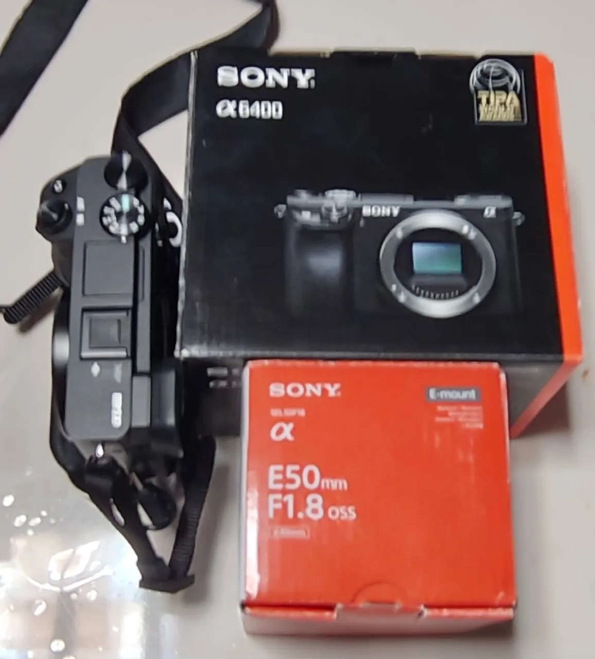 Sony Alpha a6400 + Lente 50mm f/1.8 OSS