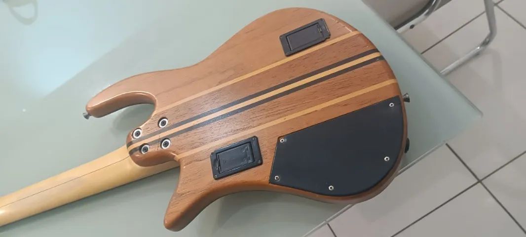 Baixo 5 cordas Captaçao e circuito Bartolini - Foto 4