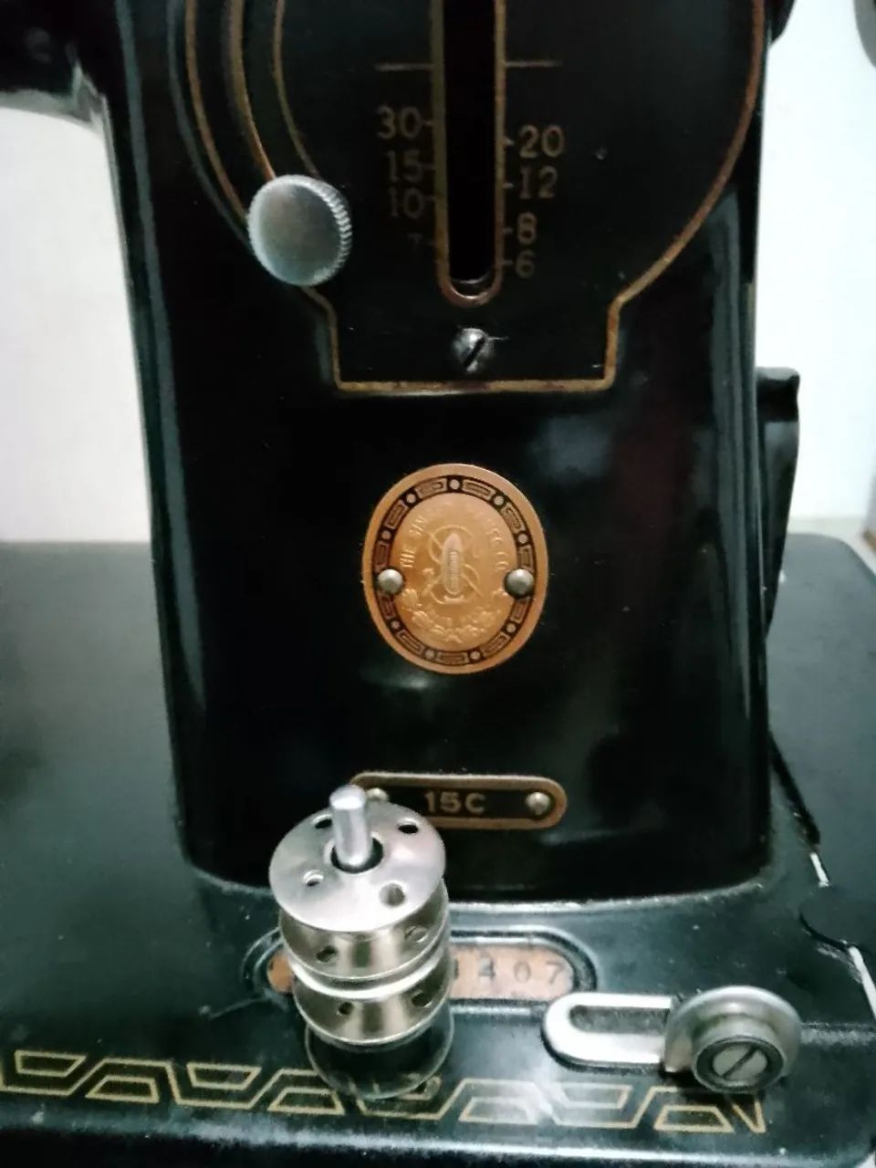 Máquina de costura Singer Antiga - Foto 6