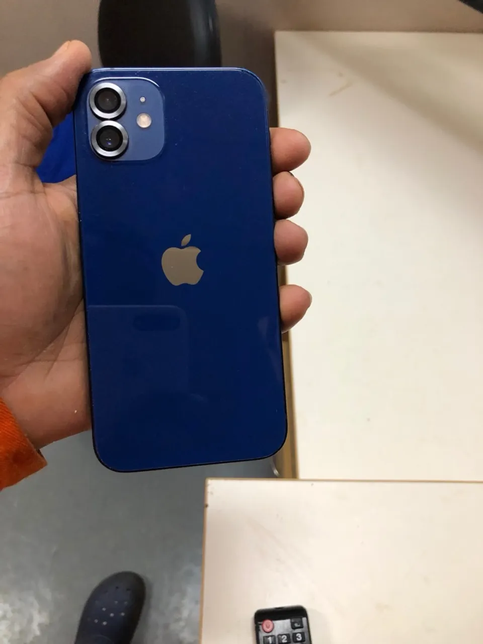 IPHONE 12. 256GB