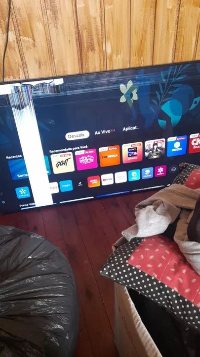 Vendo tv Samsung 55 polegadas tá com a tela assim menos de um ano de uso  - Foto 2