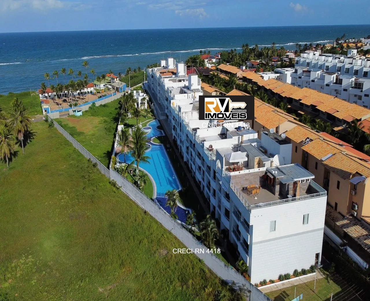 FLAT MOBILIADO de 60m2 na praia de Camurupim AF