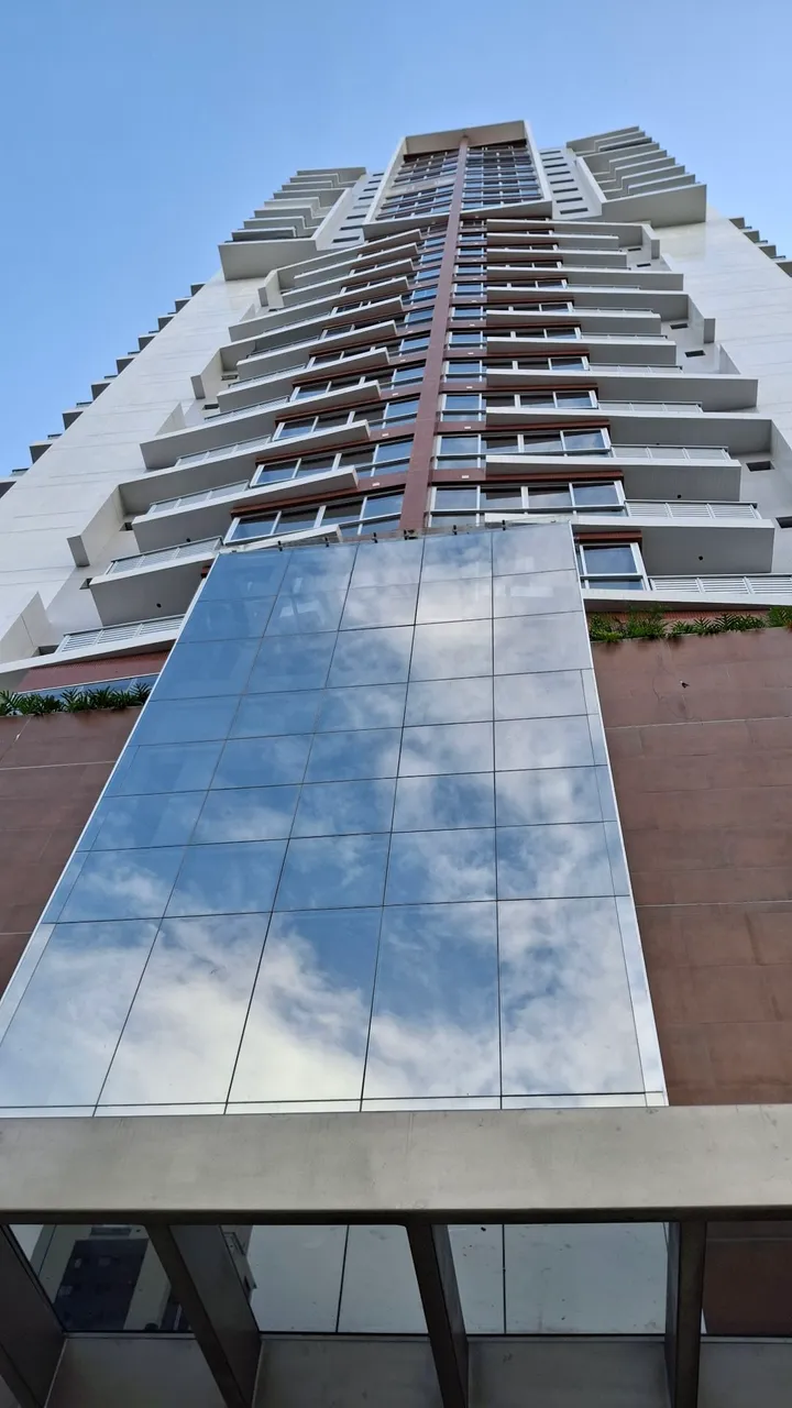 Torre Evidence - Andar Altíssimo - 2/4 ( 1 suíte) 2 vgs R$ 735.000,00