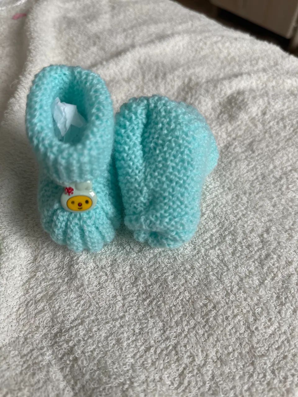 Sapatinho de bebê verde botão boneca 0 a 6 meses  - Foto 3