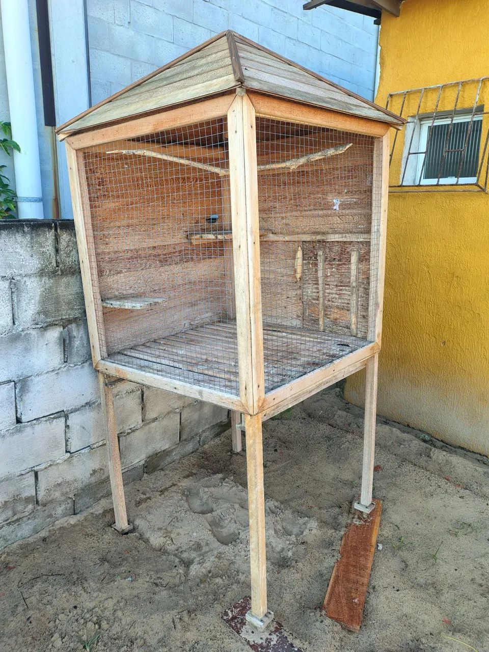 Gaiolas e viveiros