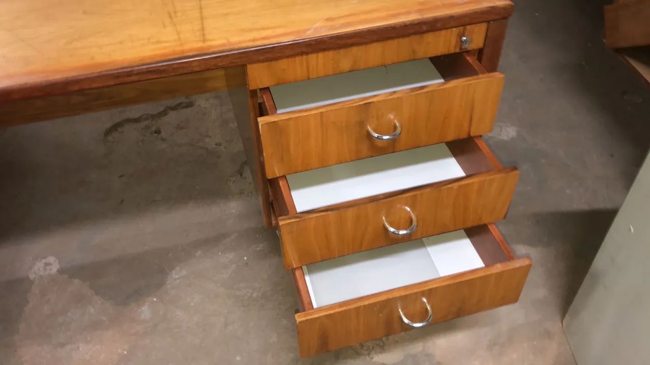 Mesa em madeira maciça para escritório  - Foto 2