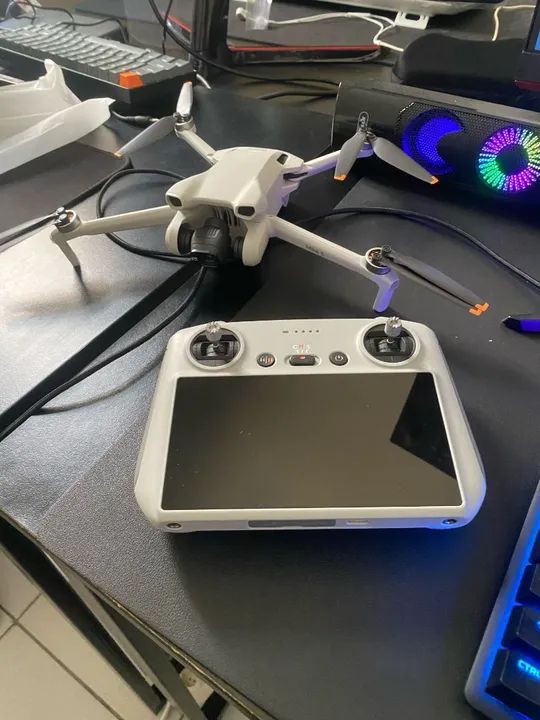 Drone DJI Mini 3 RC - Controle com tela - LACRADO - Foto 2