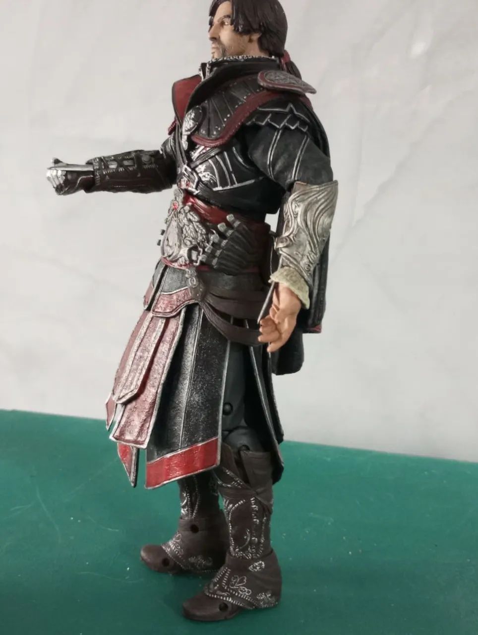 Ezio - Assassins Creed - Neca - Foto 4