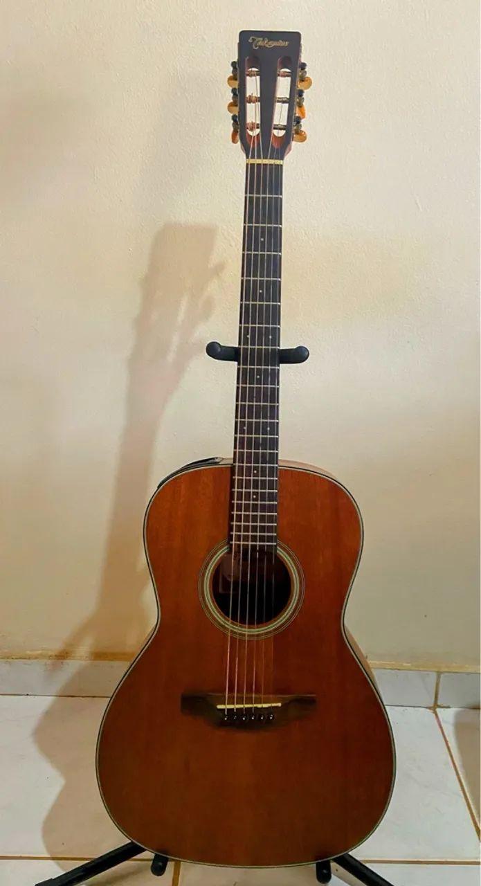 Violão Takamine