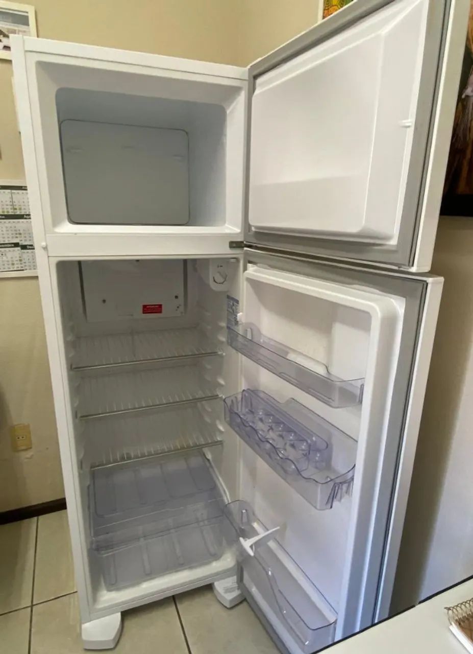 Geladeira Duplex Electrolux Branca - Foto 2