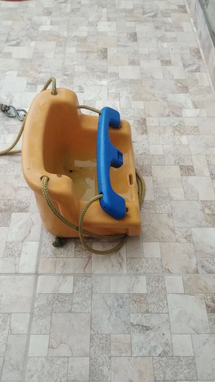 BALANÇO INFANTIL DE PLASTICO 