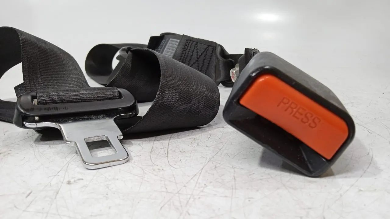 Cinto de Segurança Traseiro Central Cerato 2014 - 2019 / 89840a7000 - Foto 3