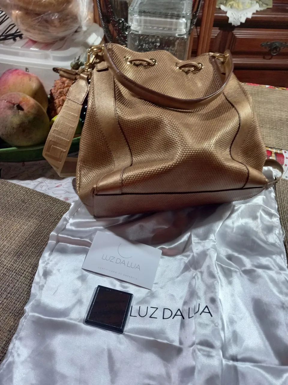 Bolsa de Ombro Luz da Lua Dourada - Foto 4