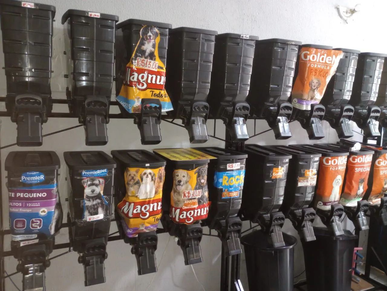 Freezer , Dispenser pra ração, Prateleira de parede, mesa e isopor - Foto 4