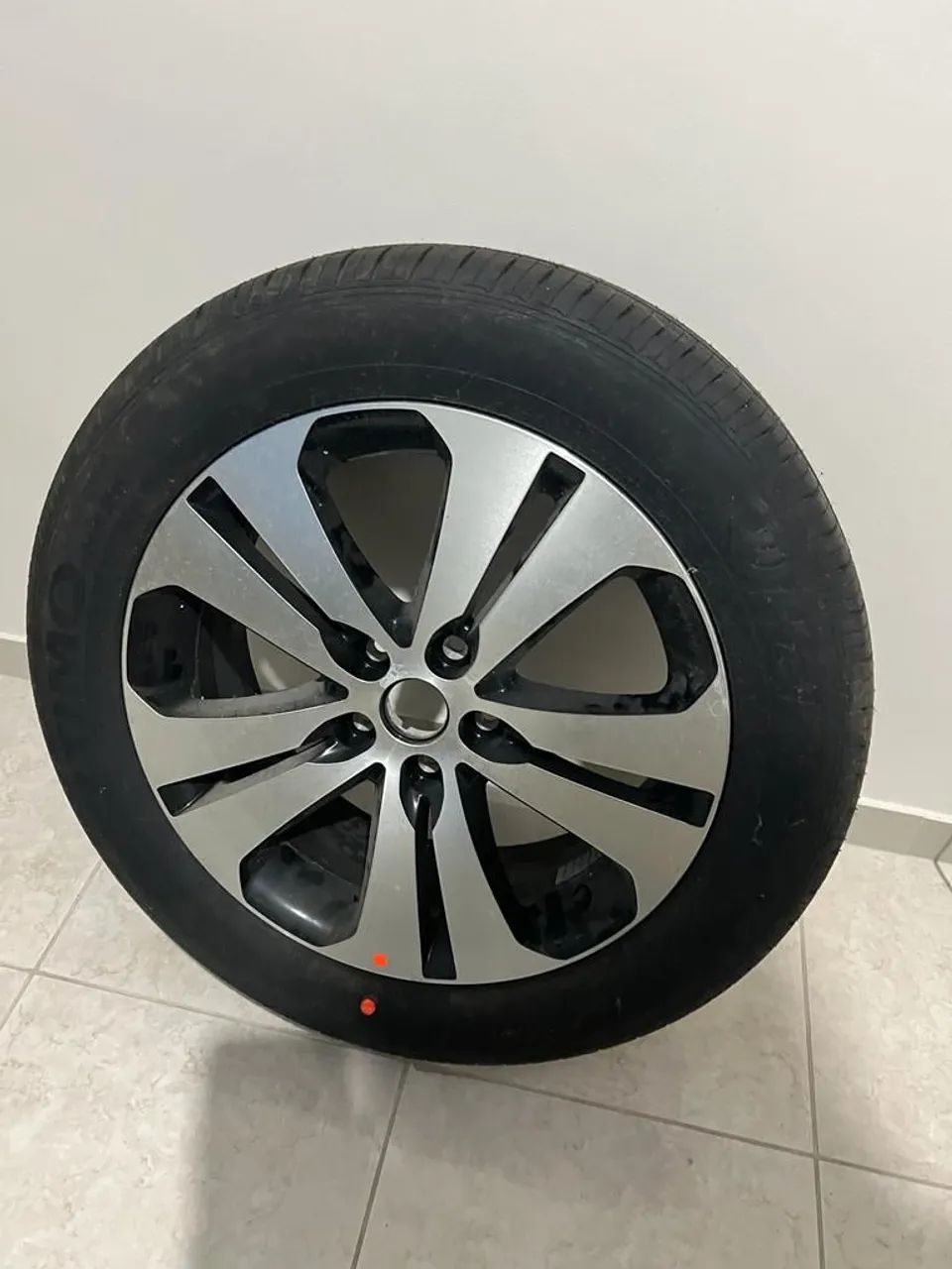 Pneu com Aro Sportage 