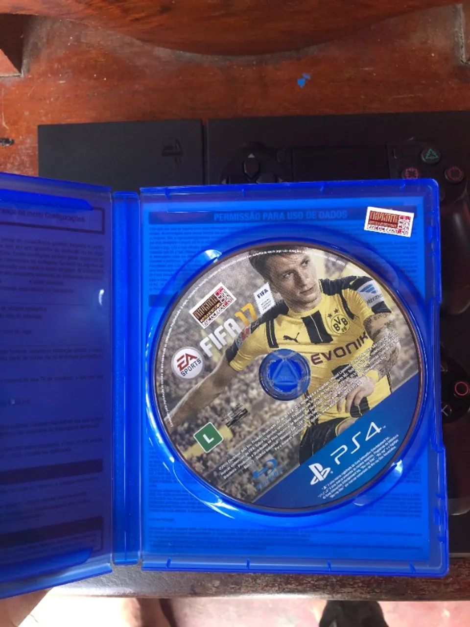 PS4 COM 2 CONTROLES E 1 JOGO64294630234242124