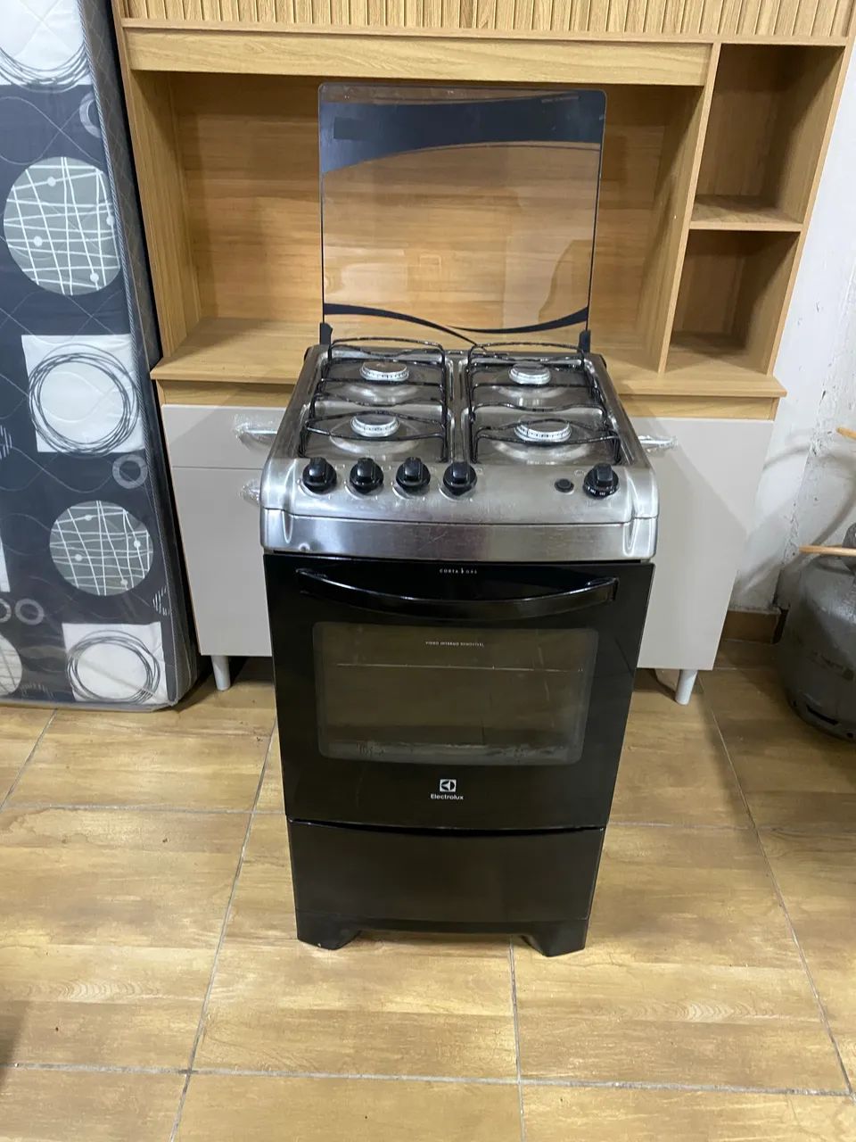Fogão Eletrolux 4 bocas inox funcionando perfeitamente 