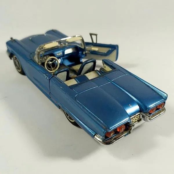 Franklin Mint Precision Models - FORD THUNDERBIRD 1958 azul Conversível - Escala 1:43 - Foto 4