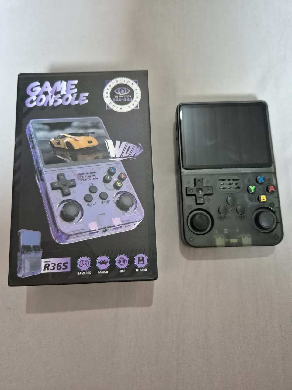 Console portátil R36S - Pouco uso e em ótimo estado de conservação