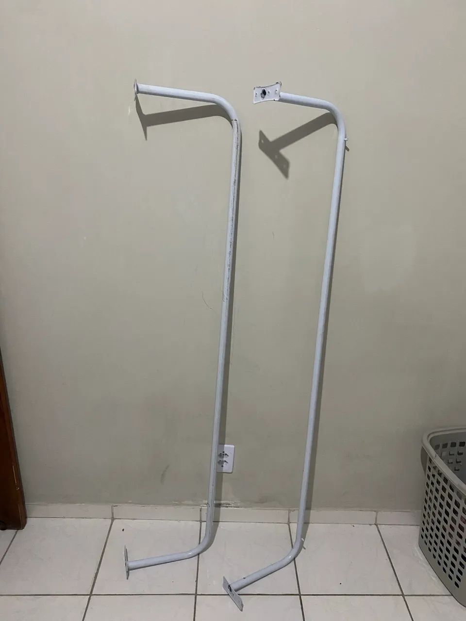 Clothes rack64386066976385120