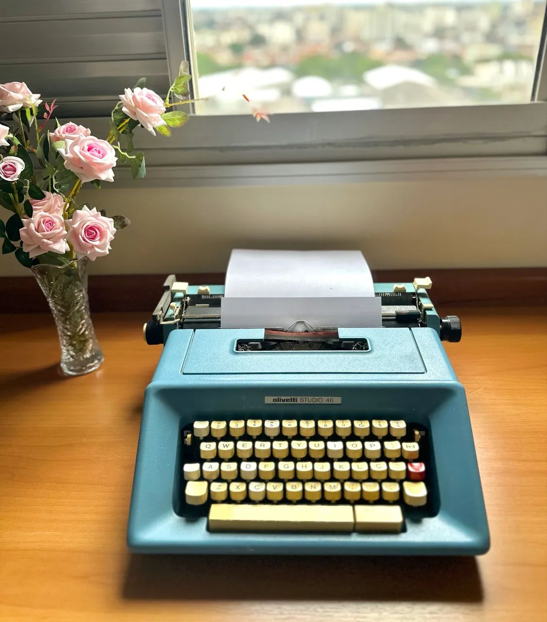 Máquina de escrever Olivetti Studio 46