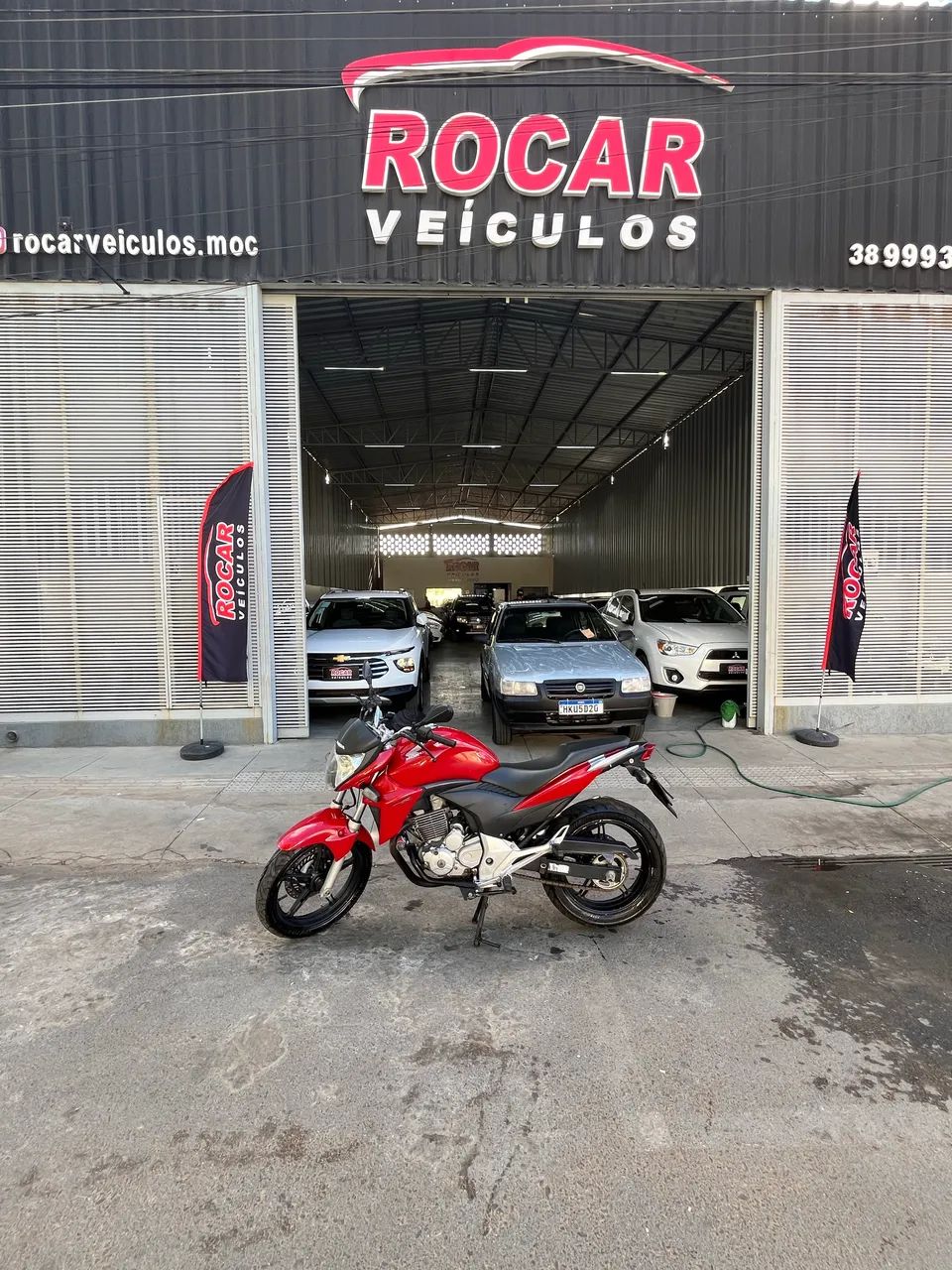 Honda CB 300R Flex 2015 Conservada Pneus novos!!