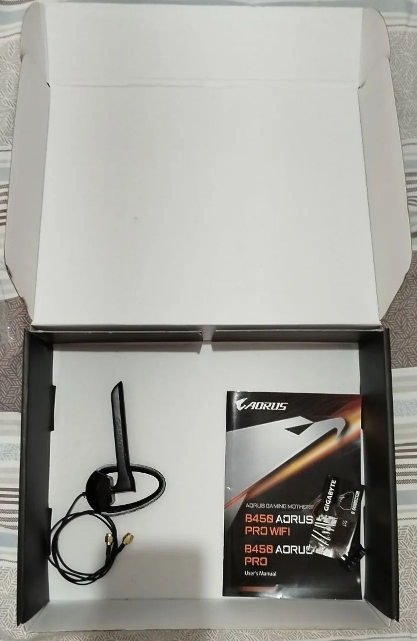 Placa-Mãe Aorus B450 Pro Wifi ATX com antena e caixa - Foto 2