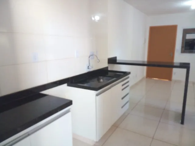 Aluguel de Apartamento 2Q com armários