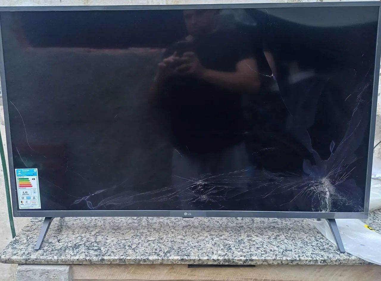 TV LG LED LG43LR67 com defeito na tela - Foto 4