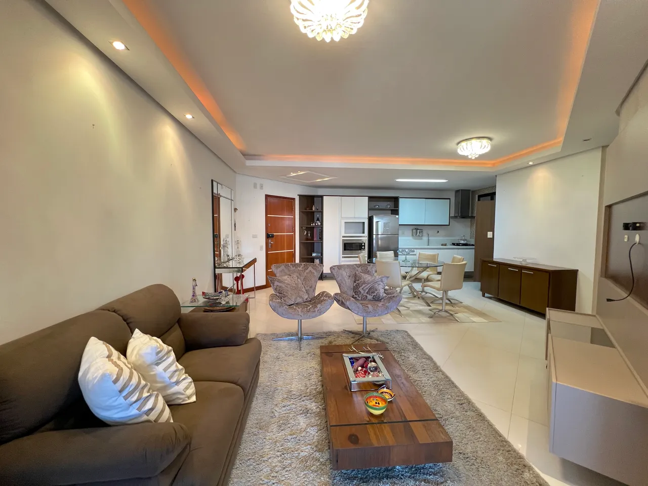 Apartamento Alto Padrão com 4 Dormitórios e 130,36 m² - Beiramar, Florianópolis
