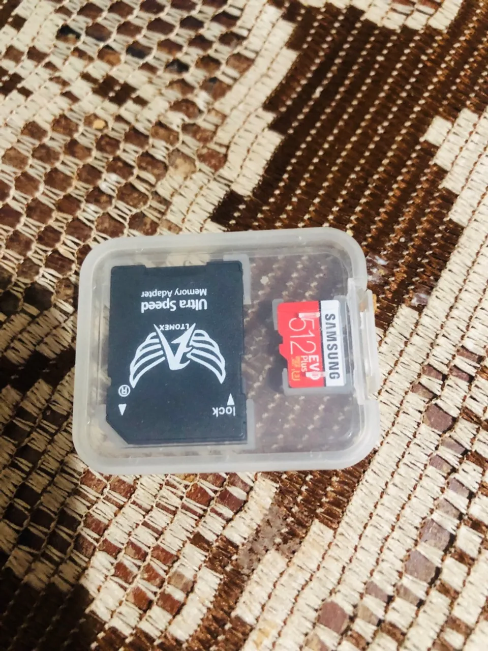Cartão de Memória Samsung 512GB + Adaptador