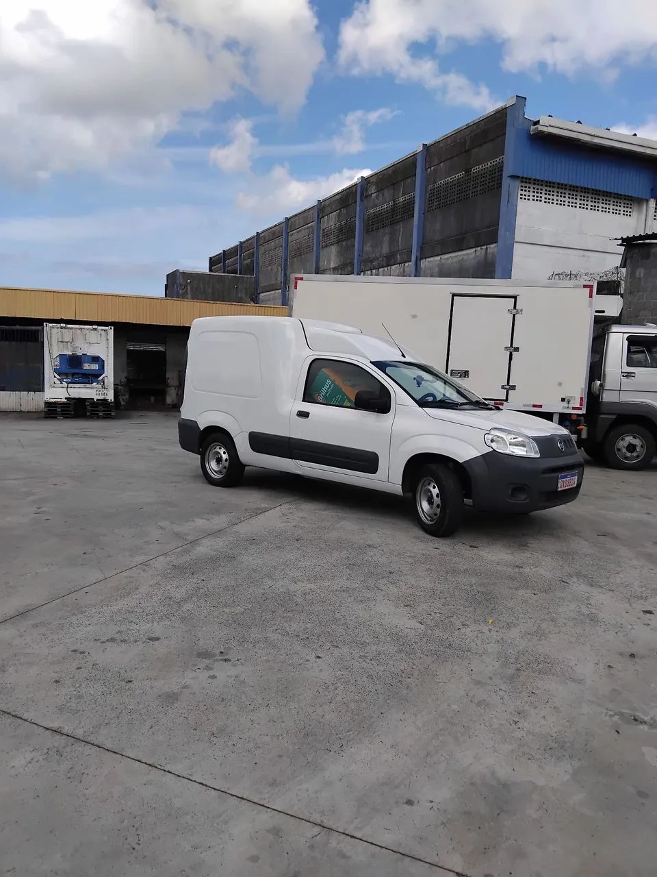 Veiculo fiorino disponível para agregar.