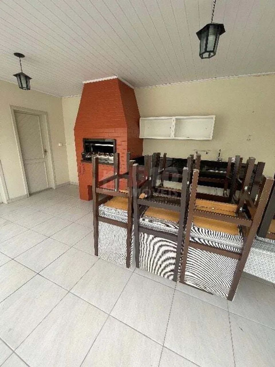 Casa com 4 dormitórios e 3 garagens na Cidade Alta - Foto 4