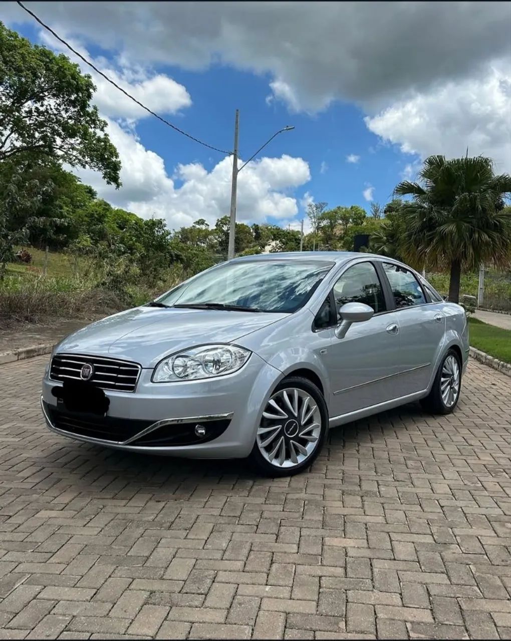 Fiat Linea LINEA ESSENCE 1.8 Flex 16V 4p 2016