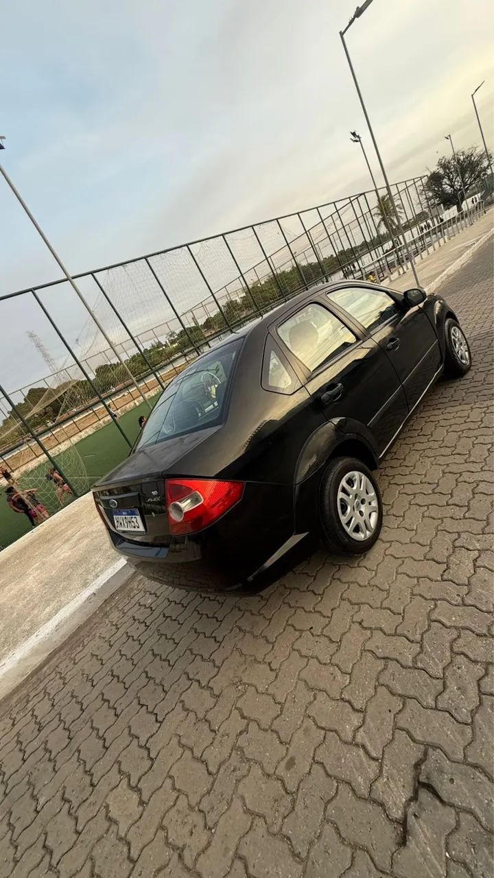 Ford Fiesta Sed. 1.6 8V Flex 4P 2005