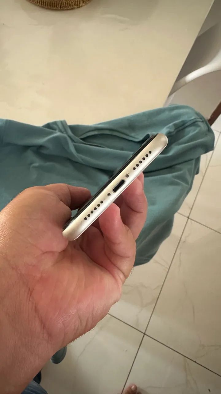 IPHONE 11 64G - Foto 3