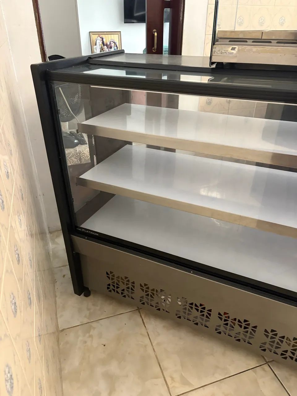 Vitrine seca para estabelecimento 