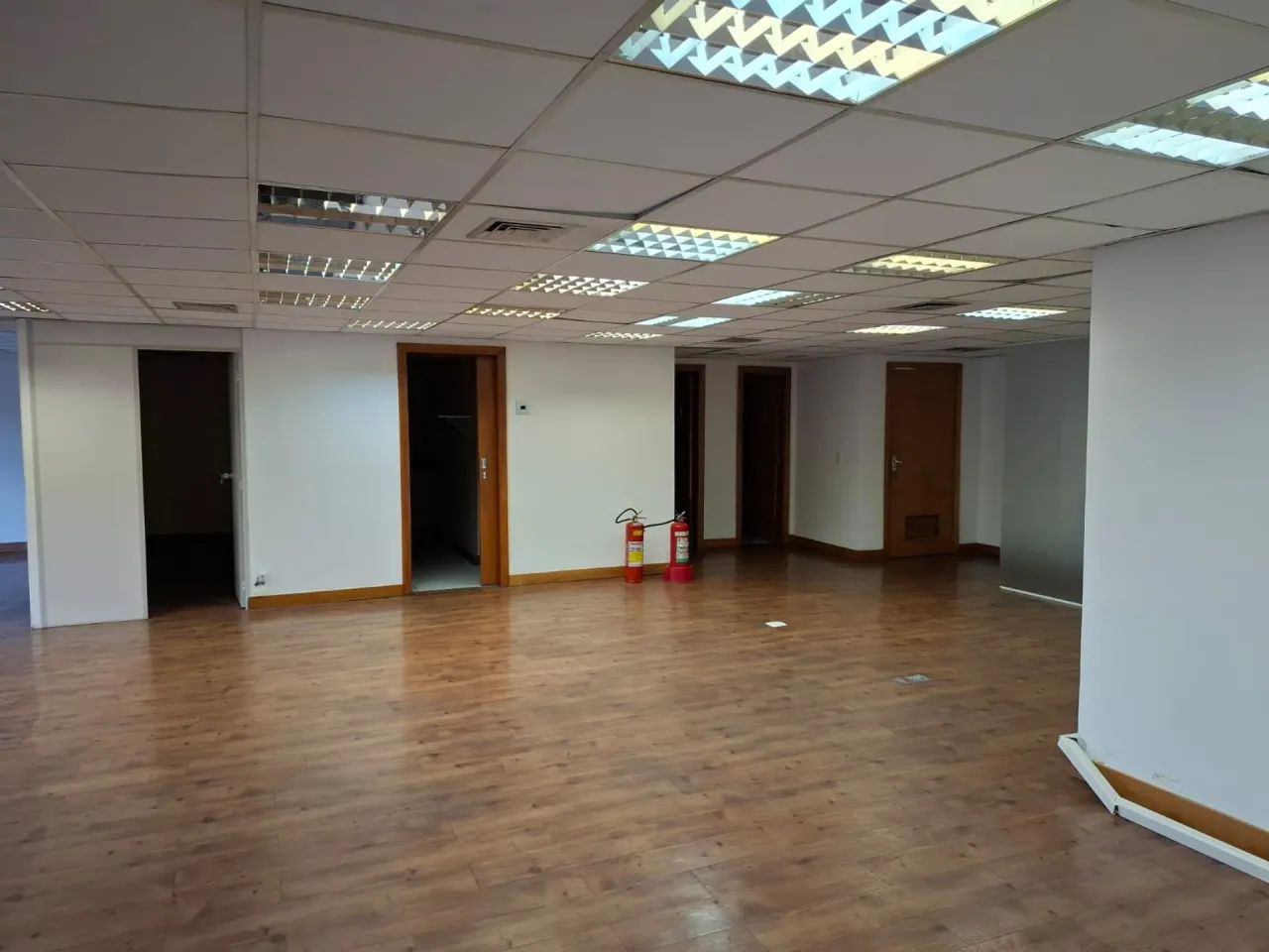 EXCELENTE SALA NO BAIRRO DA GLÓRIA - Foto 5