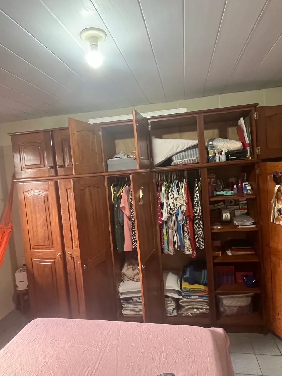 Guarda-roupa Rústico